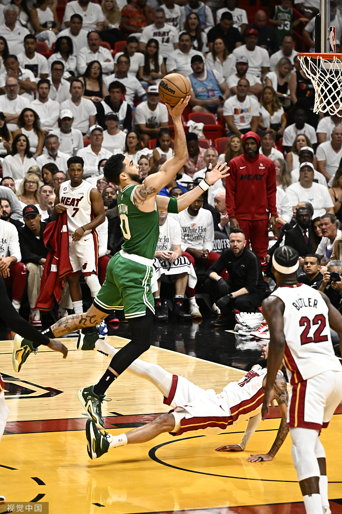 土耳其男篮横扫菲律宾男篮，塔图姆绝境逆转