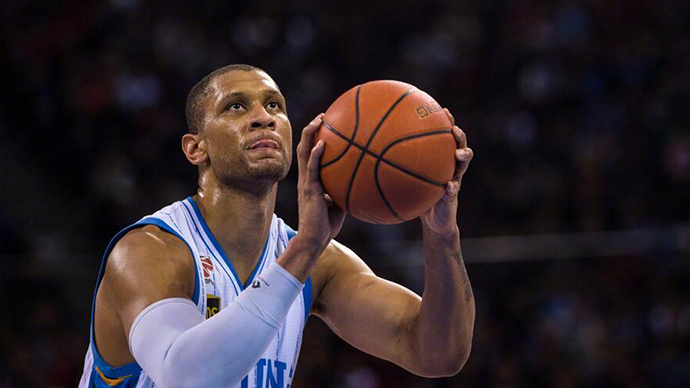 西班牙男篮逆转国王，莫里斯送出助攻