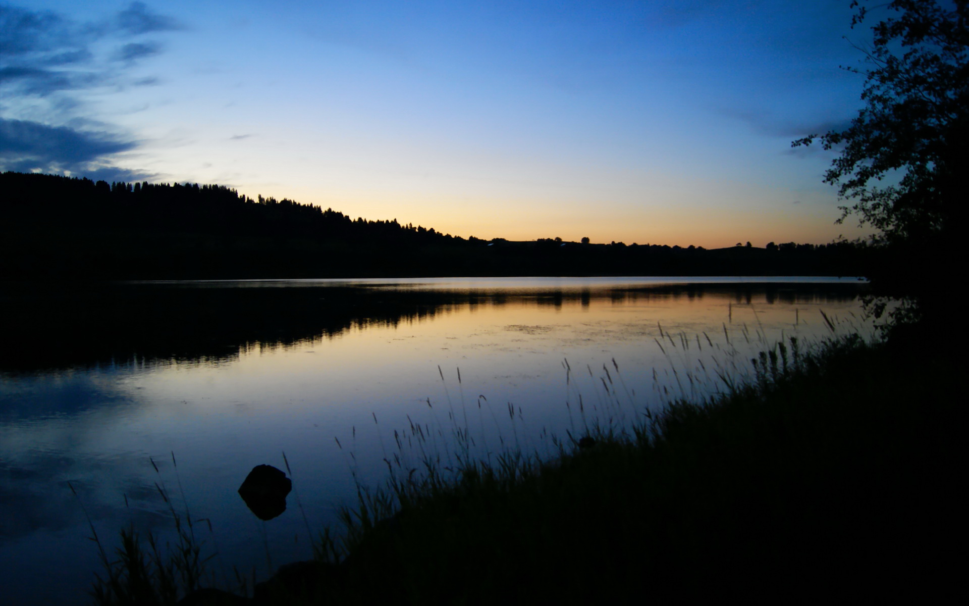 开云sport-足球的另类史诗，当埃及的绝杀匕首，撞上富安健洋筑起的沉默铁壁